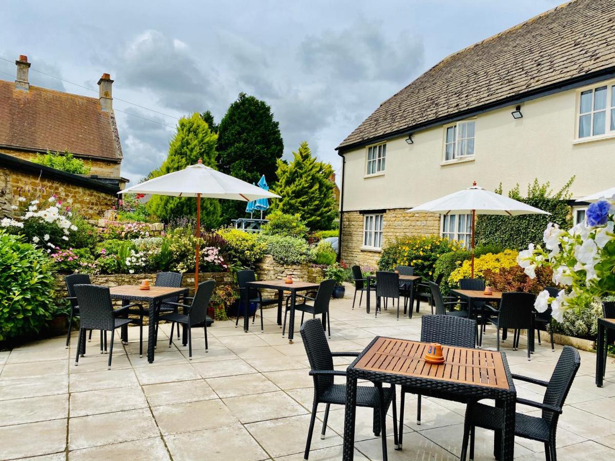 The Old Pheasant Hotel Glaston Buitenkant foto
