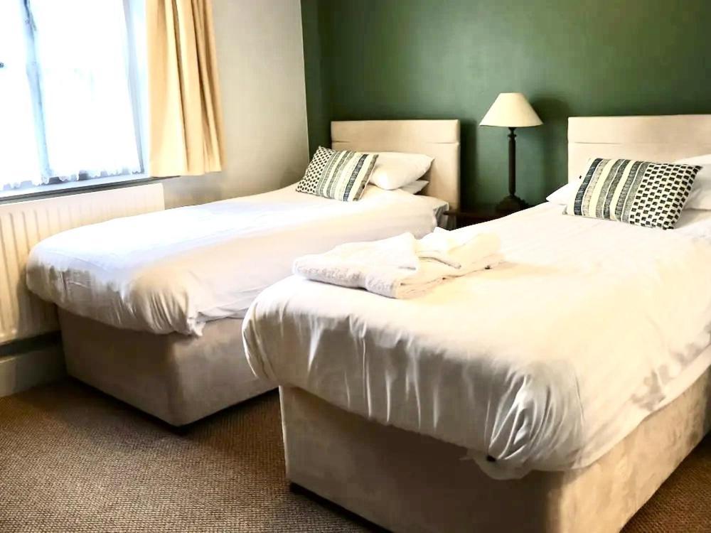 The Old Pheasant Hotel Glaston Kamer foto