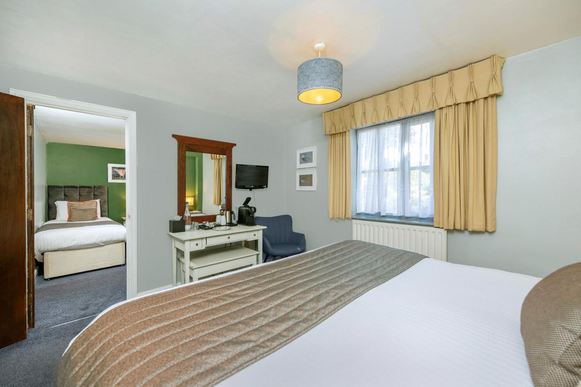 The Old Pheasant Hotel Glaston Buitenkant foto